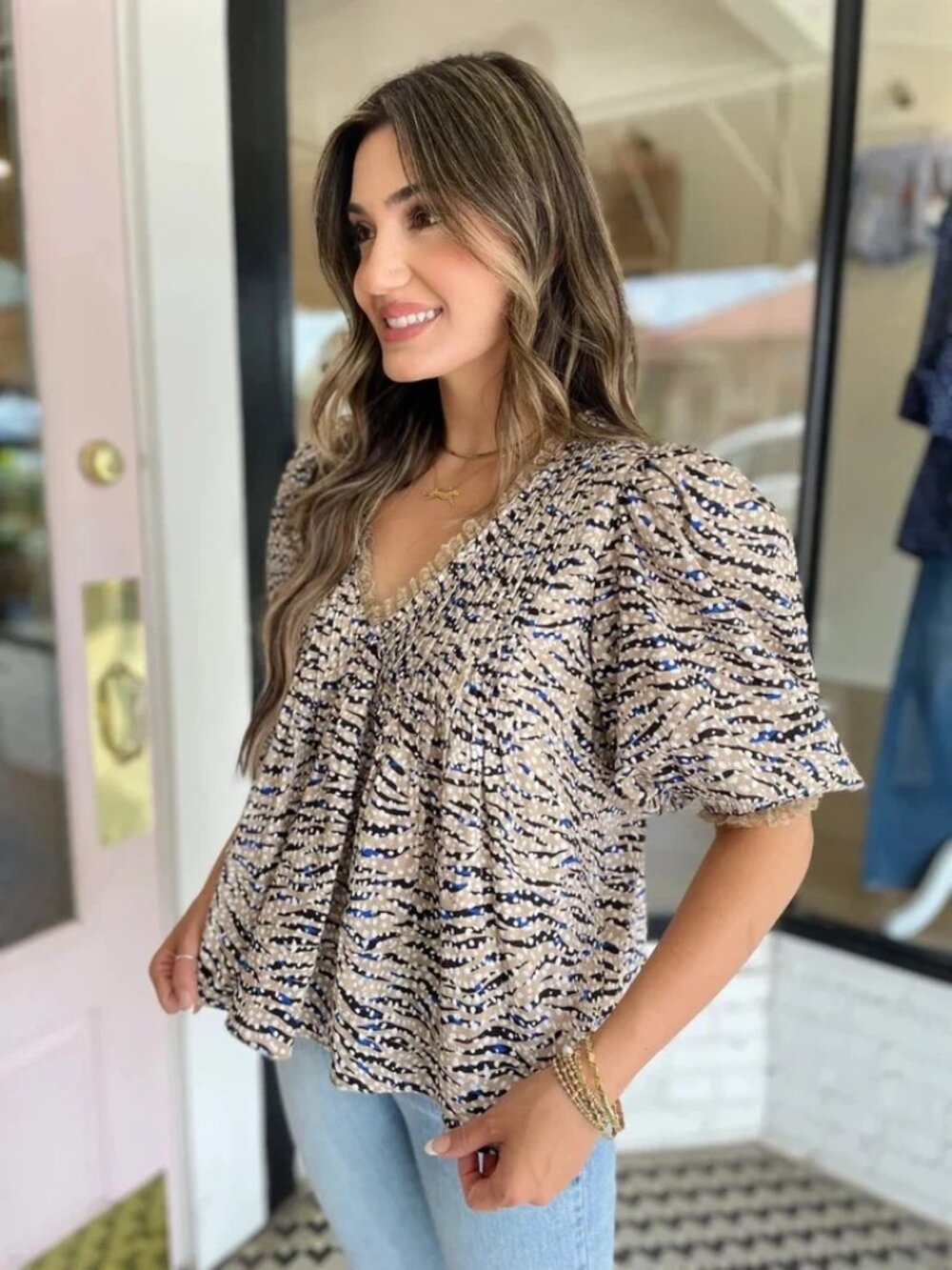 HUNTER BELL Mia Top Blouse Size M Puff Sleeve Lace Trim Snowy Animal Print